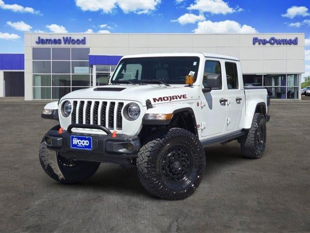 2023 Jeep Gladiator Mojave 4x4 in White — front three-quarter view