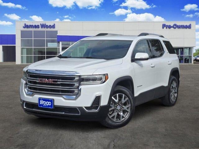 2023 GMC Acadia SLE in Summit White — front three-quarter view
