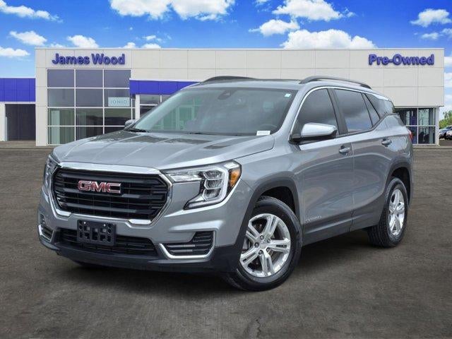 2024 GMC Terrain SLE in Sterling Metallic — front three-quarter view