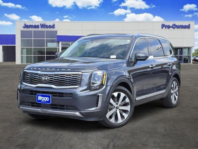 2020 Kia Telluride S in Gray — front three-quarter view